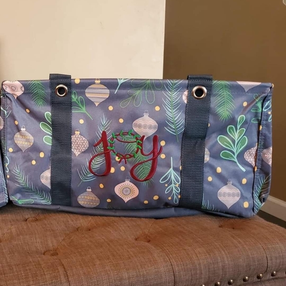 Thirty-one bags - Picture 3 of 8